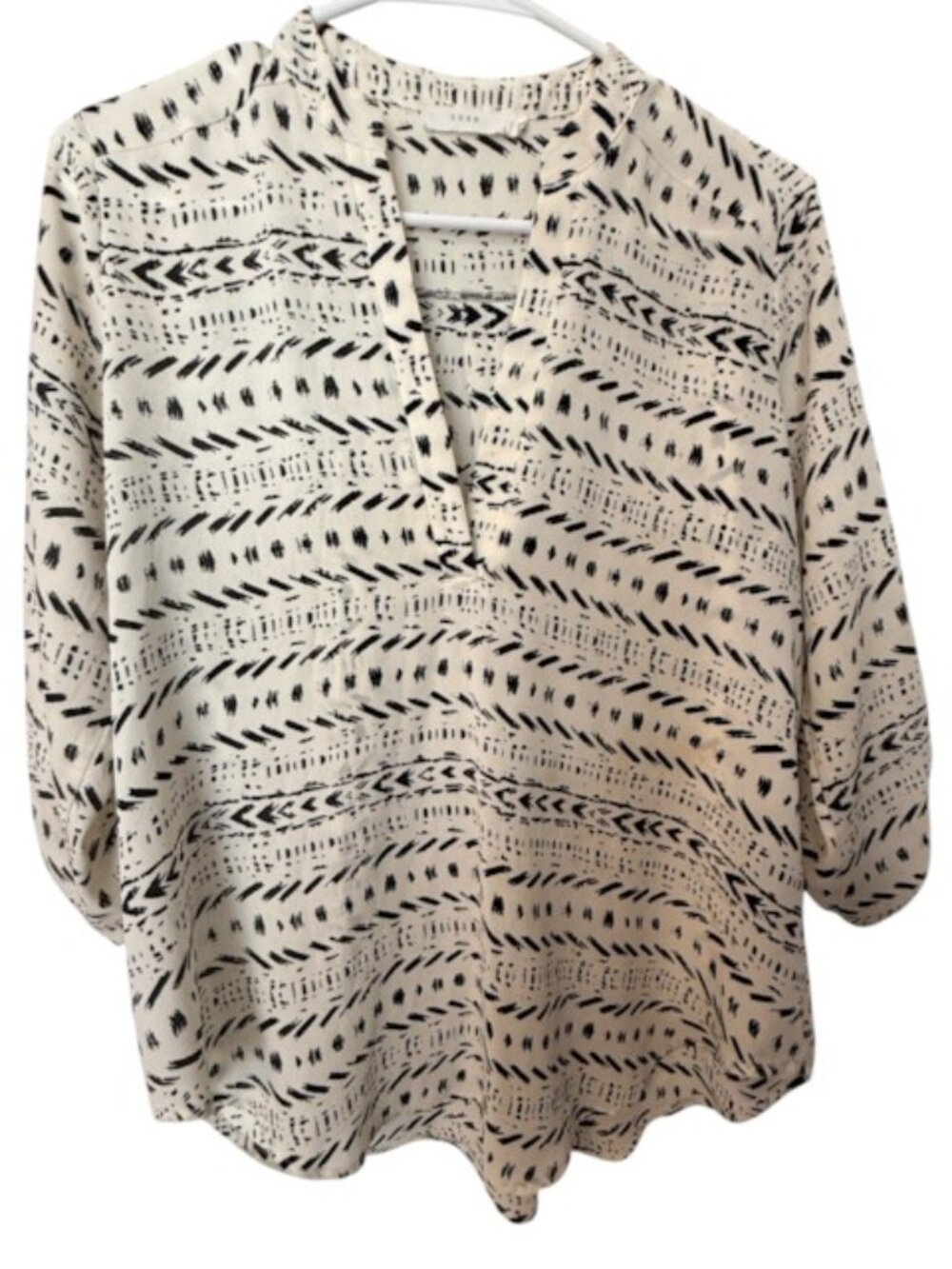 Lush Ivory Black Geometric Perfect Roll Tab Sleeve Tunic- Womens Size S